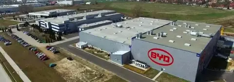 这一年车市龙争虎斗，谁夺冠？