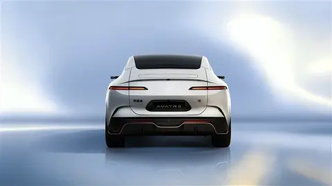 车顶雷达+后桥双电机，全新阿维塔12实车首秀