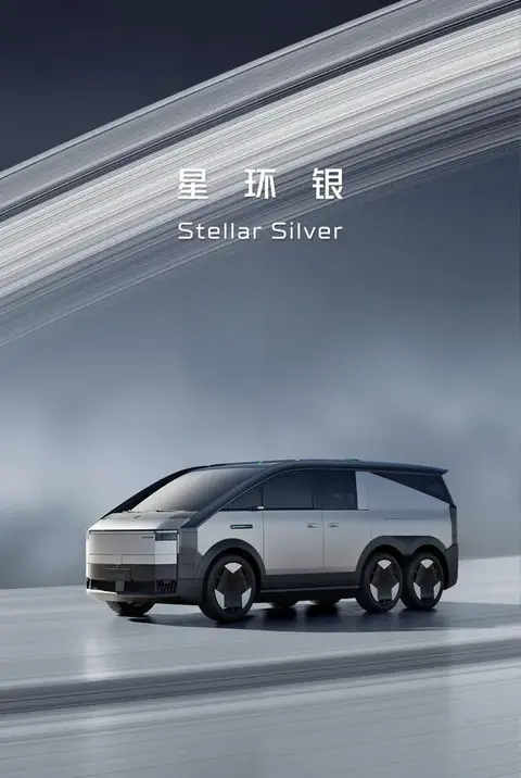 小鹏陆地航母三色曝光，白银灰PK特斯拉Cybertruck谁更炸？